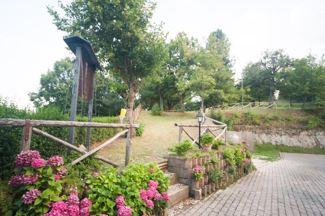 Il Castagno Panzió Montemonaco Kültér fotó